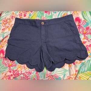 Lilly Pulitzer Navy Blue Scalloped Women Shorts Size 10